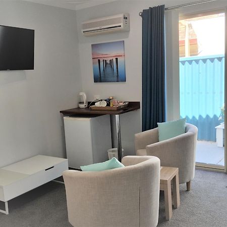 Palm Beach Guest House Rockingham Exteriör bild
